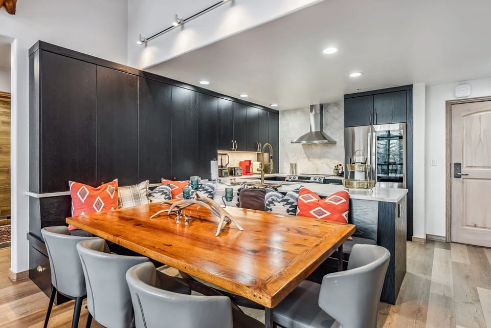 Dine in Style