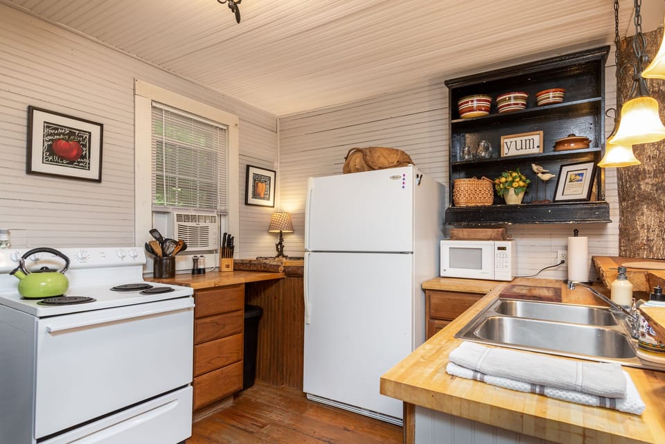 Big fridge & lots of counter space