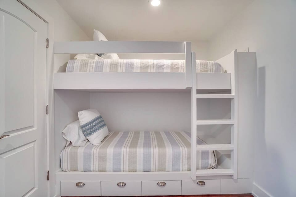 Twin Bunk Beds
