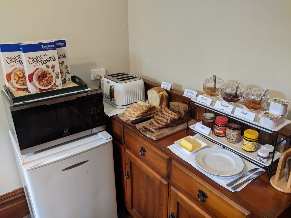 Free daily continental breakfast