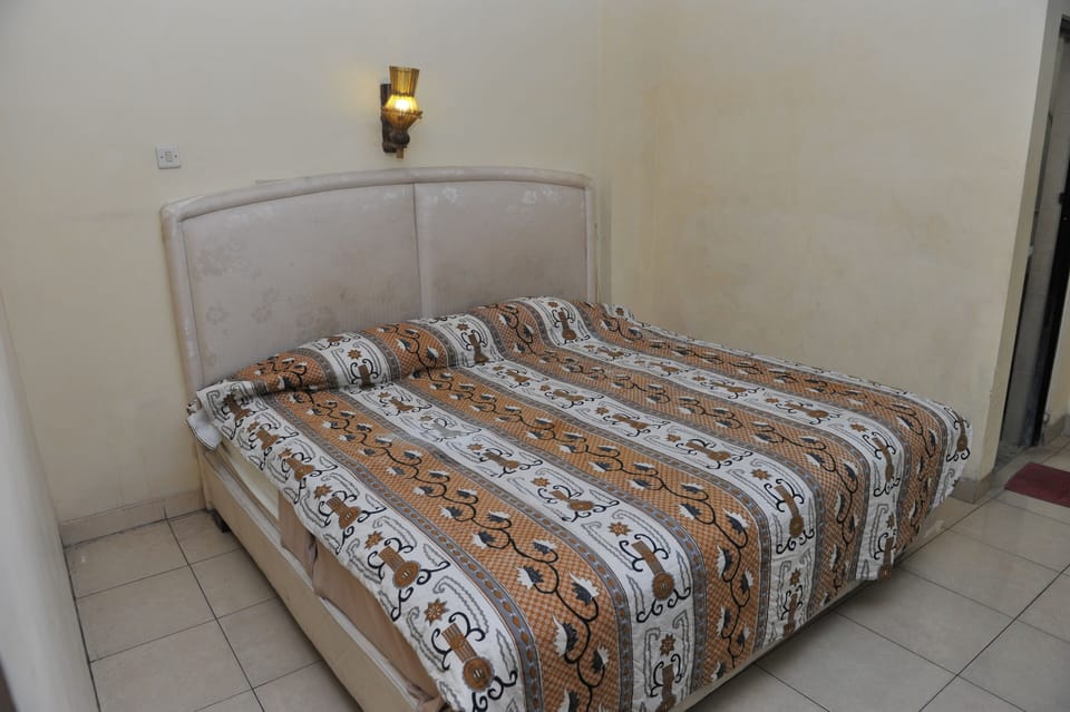 Standard Double or Twin Room | Rollaway beds, bed sheets