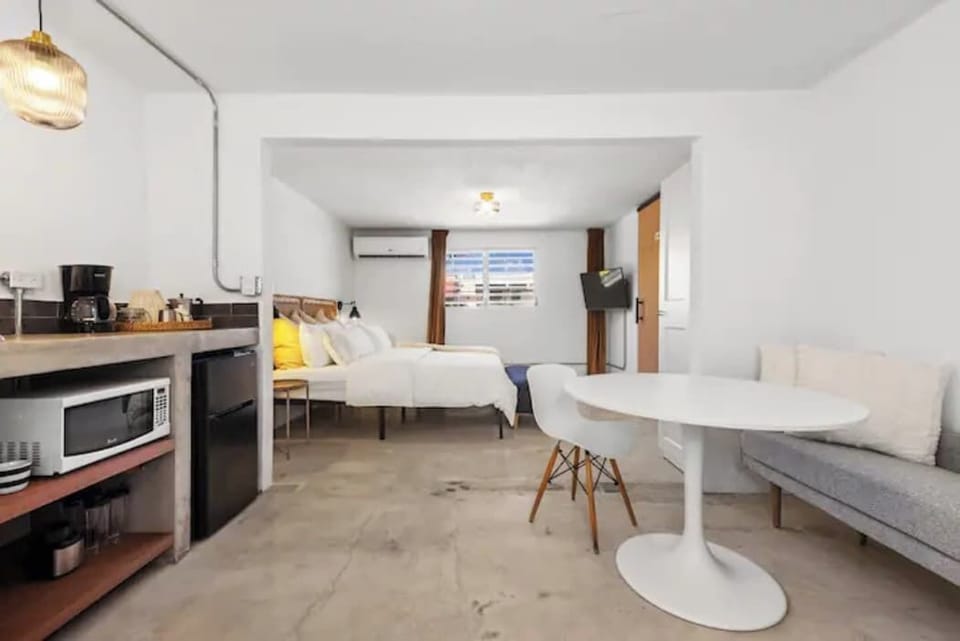 Open space from the kitchen to the bedroom