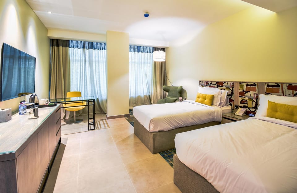 Minibar, free WiFi, bed sheets