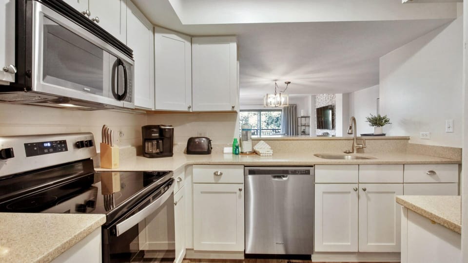 With the Open Kitchen no one ever misses a thing!