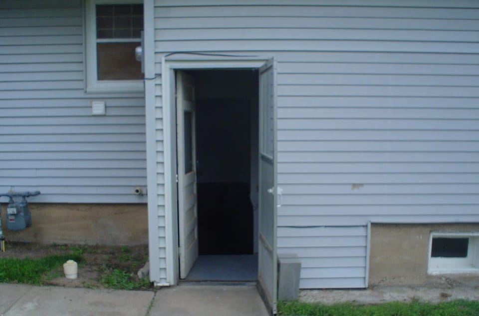 Entrance to Cozy Cave