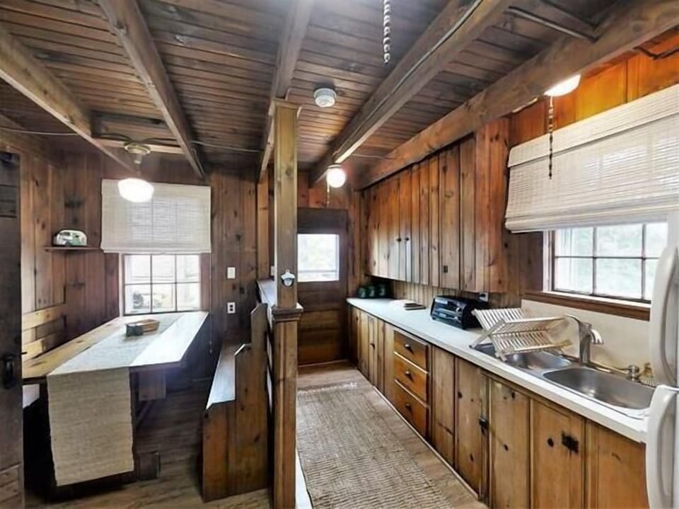 Kitchen and Breakfast Nook