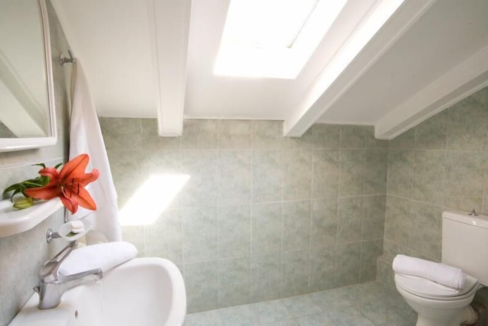 Hair dryer, towels