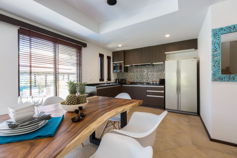 Villa, 3 Bedrooms | In-room dining