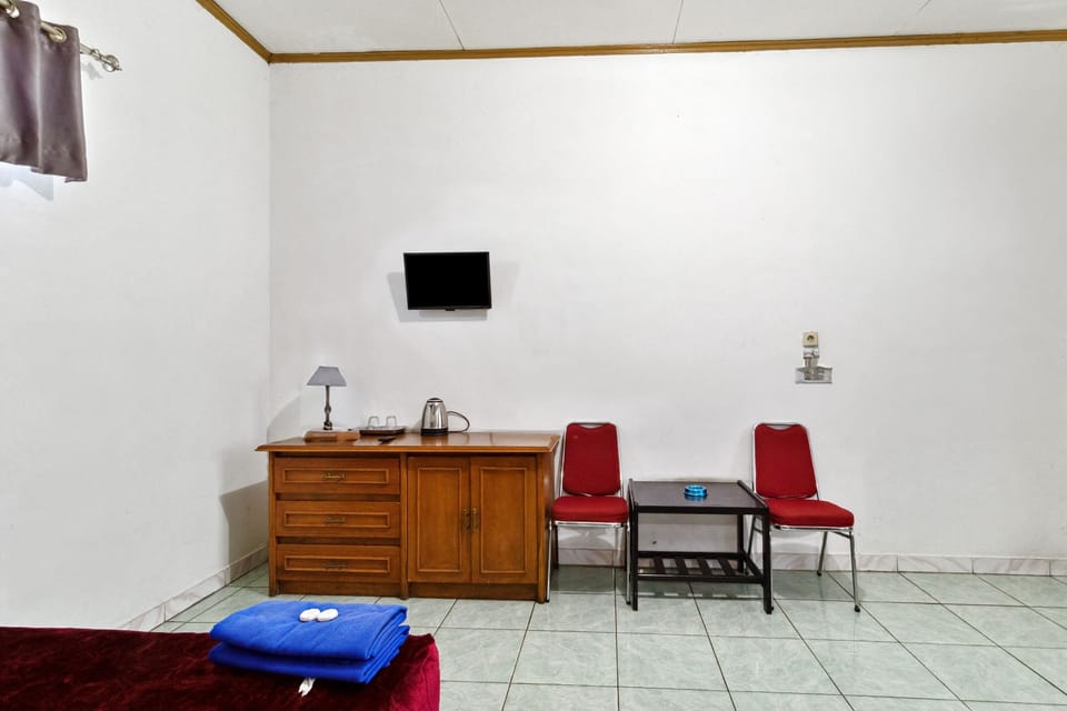 Superior : 2 Pax | Desk, free WiFi, bed sheets