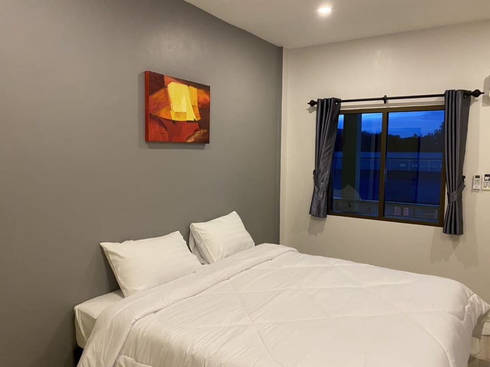 Single Room | Desk, WiFi (free)