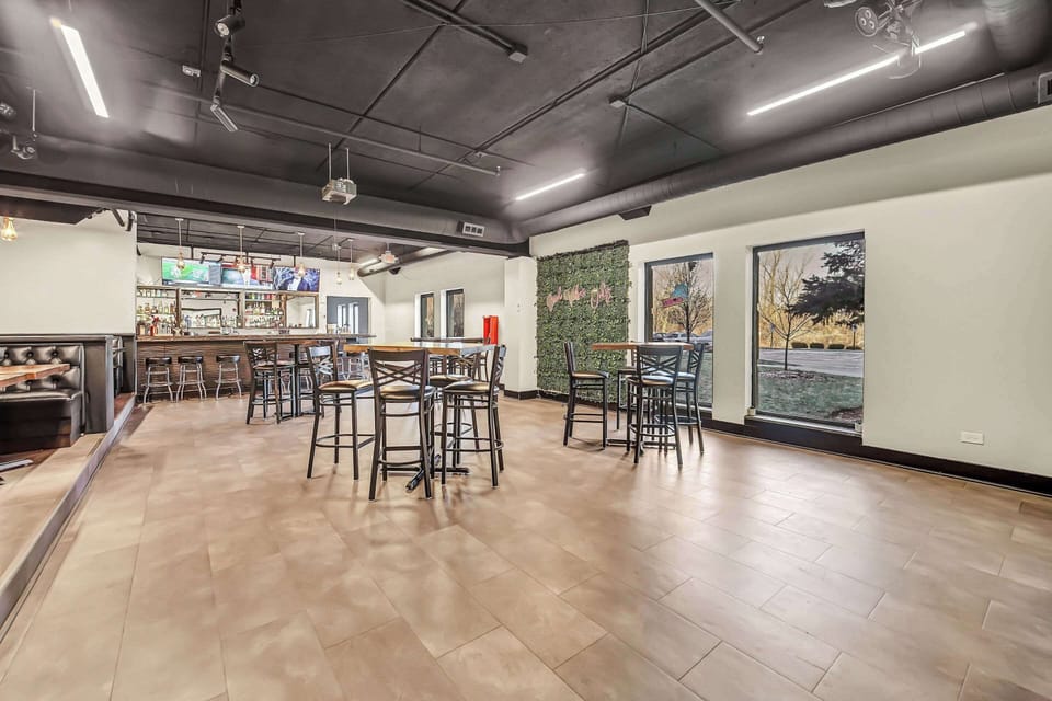 Free daily breakfast