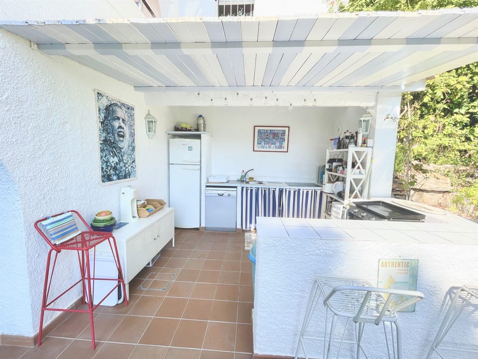 VILLA 500 mts to the beach.PLATJA DE PALS-COSTA BRAVA-Capacity for 7 people-