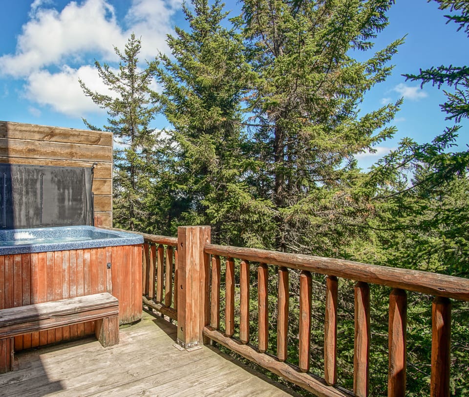 The hot tub on the 2nd floor balcony.