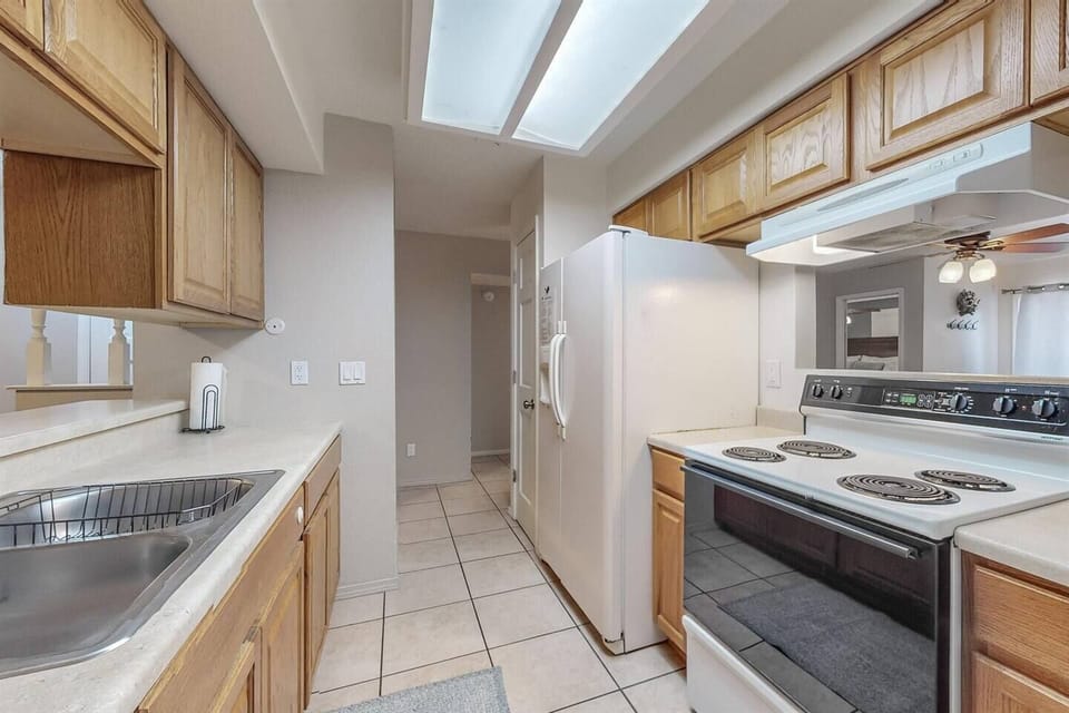 Kitchen includes pantry space