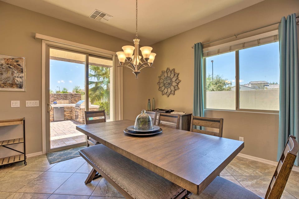 Dining Table | Dishware & Flatware Provided
