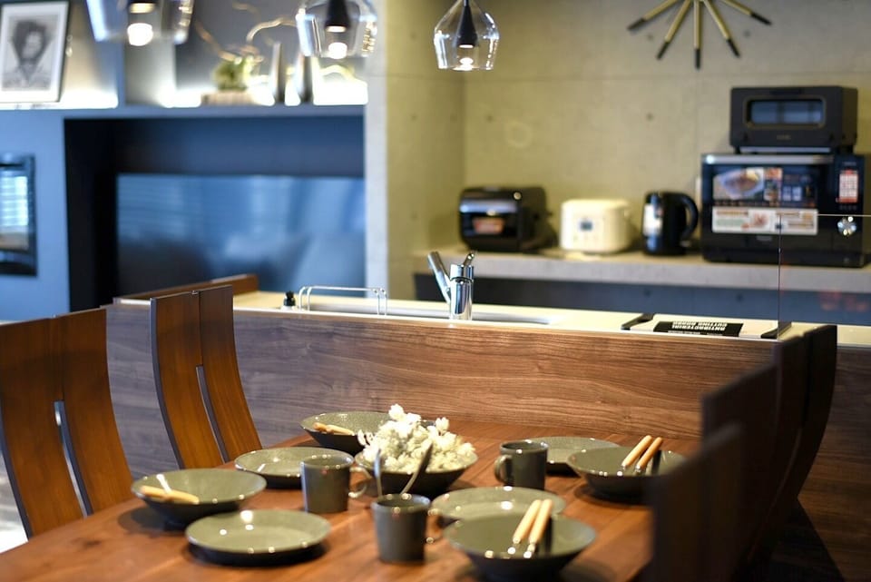 No eating out at home! ?
