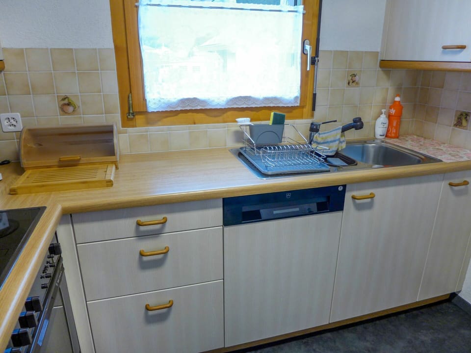 Cabinetry, Kitchen Sink, Countertop, Property, Furniture, Tap, Sink, Azure, Kitchen, Drawer