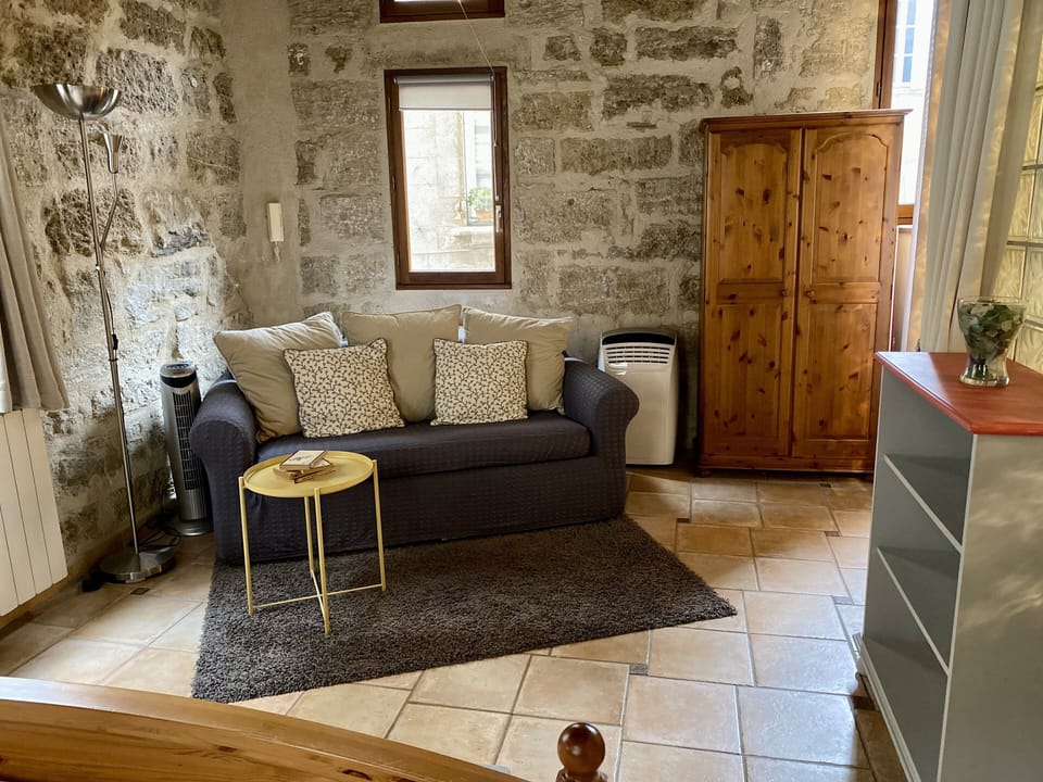 1st floor with queen bed and queen sofa bed, full bathroom