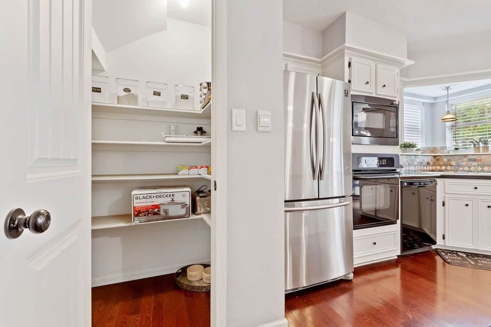 Walk-in pantry