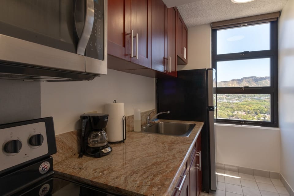 Indoors, Room, Kitchen, Oven, Microwave