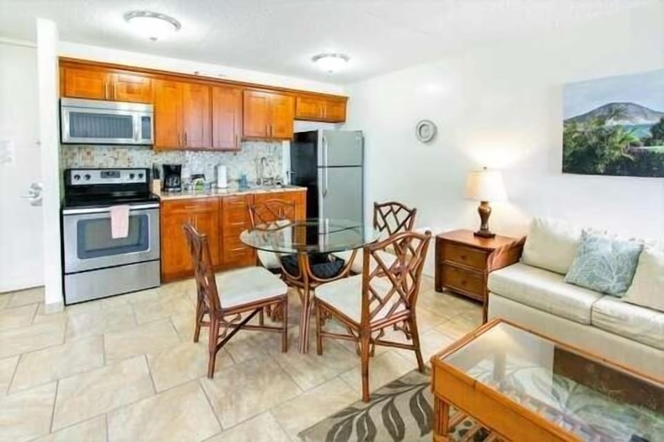 Indoors, Building, Furniture, Chair, Room