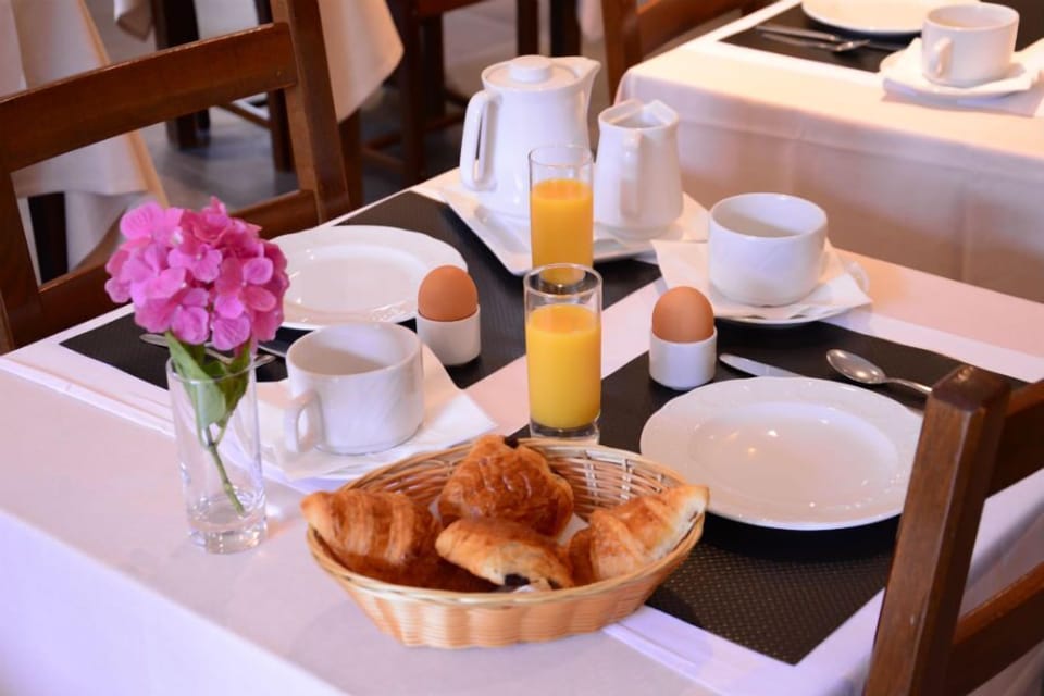 Daily buffet breakfast (EUR 16 per person)