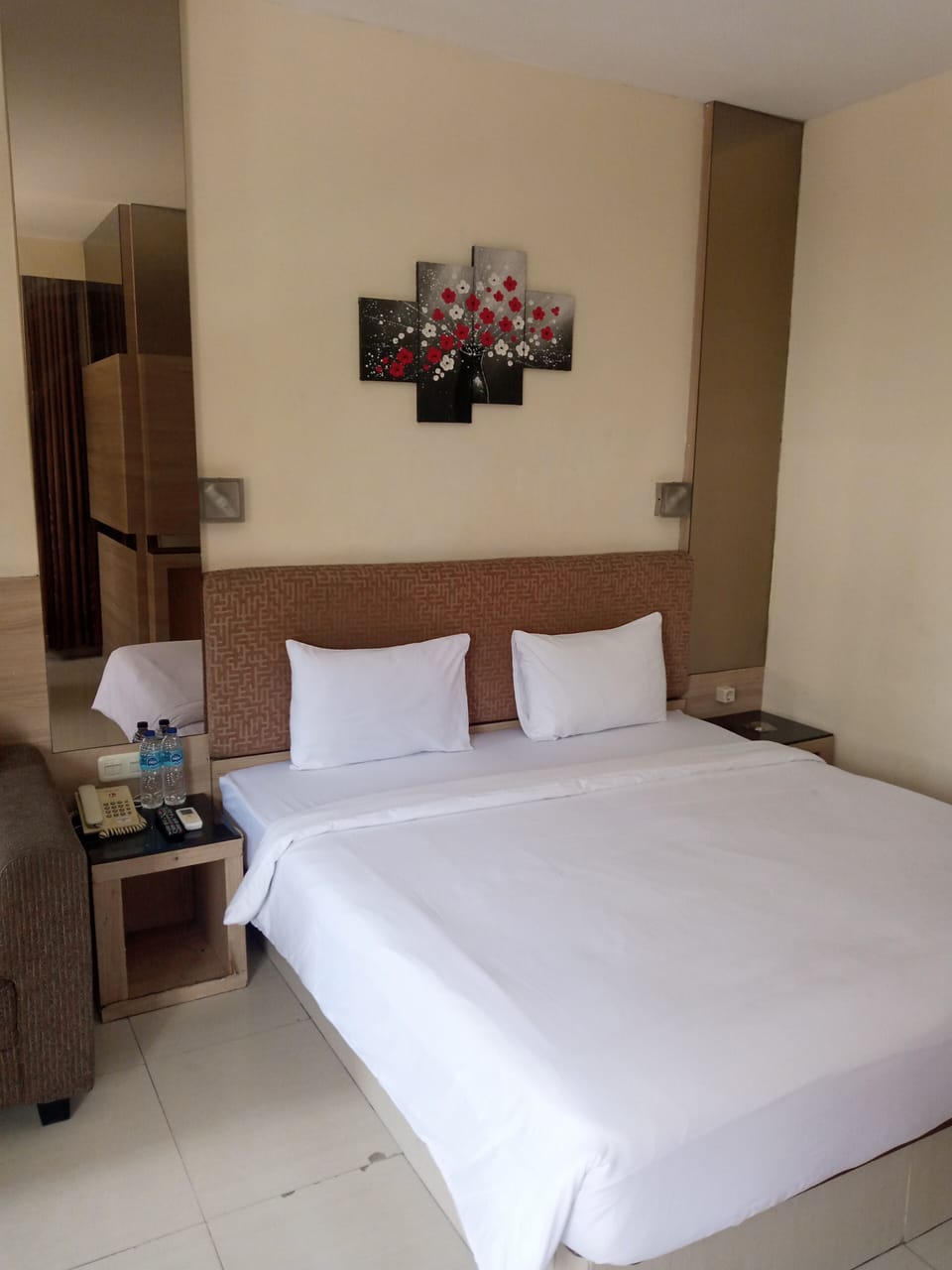 Executive Double Room | Desk, laptop workspace, soundproofing, free WiFi