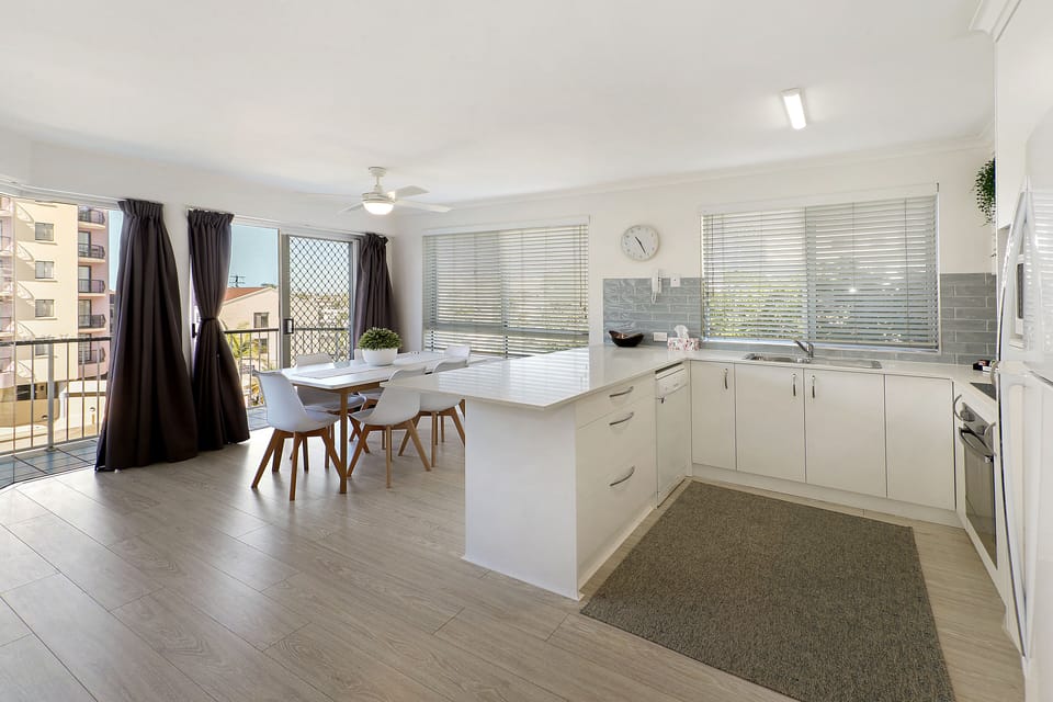 Standard Apartment | Private kitchen | Full-size fridge, microwave, oven, stovetop