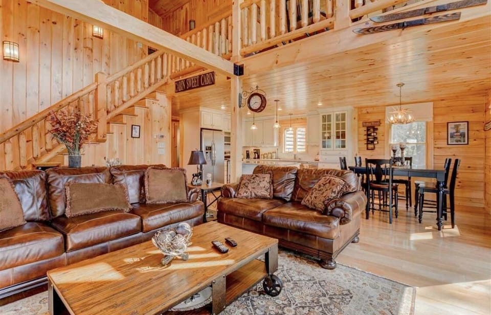 Open concept floor plan and view of the loft area