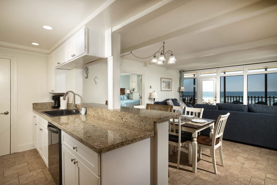 Prepare your meals while gazing at the ocean!