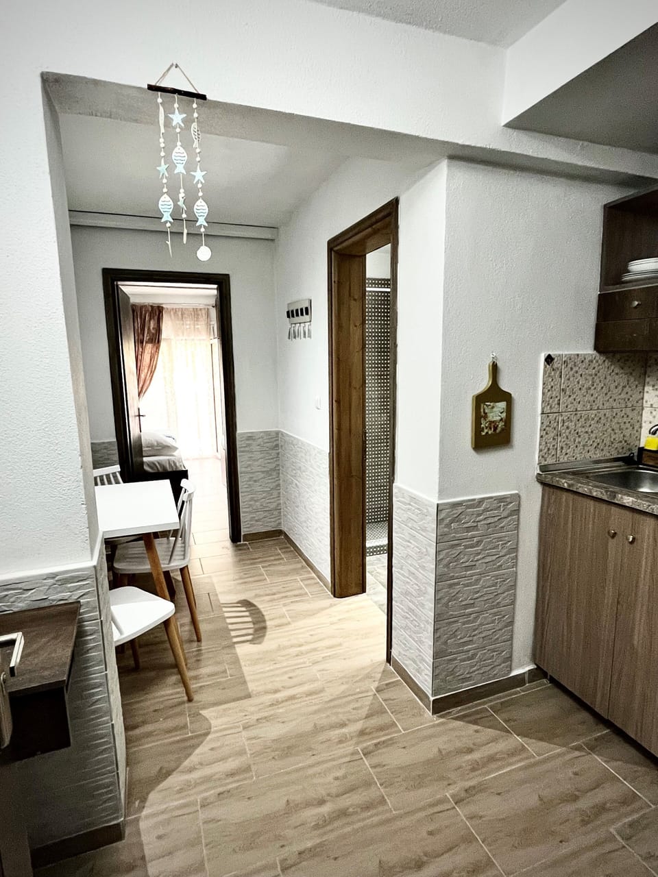 Superior Studio | Private kitchen | Fridge, stovetop, cookware/dishes/utensils