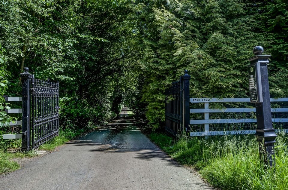 Rose Cottage Driveway
