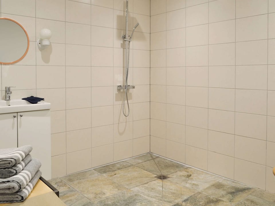 Ground floor wet room | Printmakers Cottage, Bellanoch, near Lochgilphead