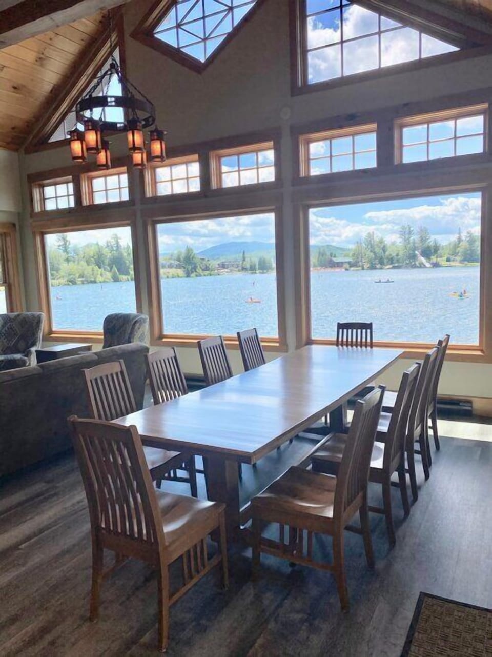 BH 4 Dining Area