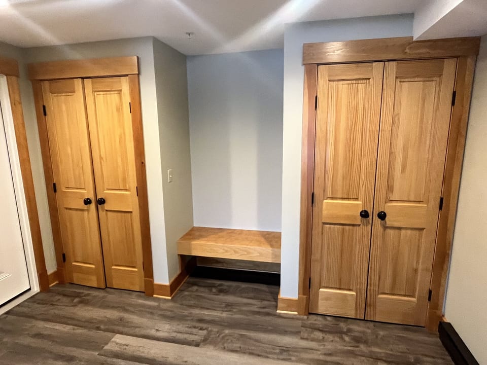 BH 5 Entry Closets