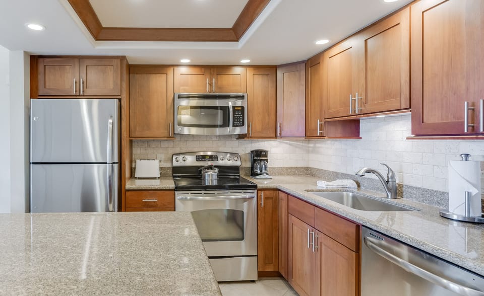 Condo, 1 Bedroom, Mountain View | Private kitchen | Fridge, coffee/tea maker
