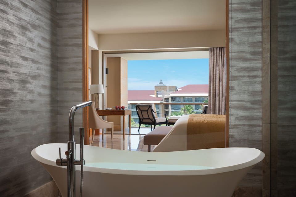 Signature Ocean Court | Bathroom | Separate tub and shower, deep soaking tub, rainfall showerhead