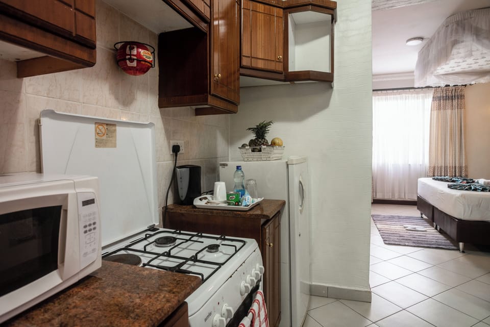 Studio | Private kitchen | Fridge
