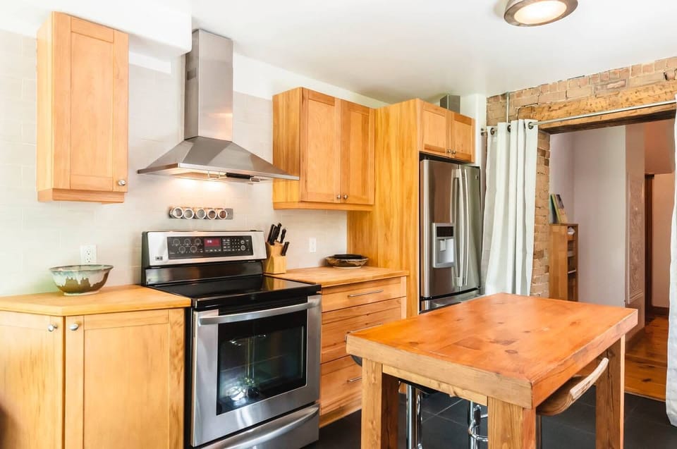 Perfect for 2-4 guests, can accommodate up to 6 guests