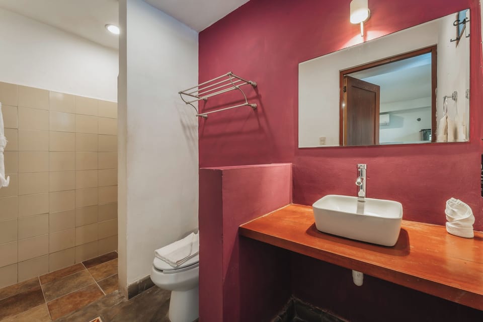 Junior Suite, 1 Queen Bed, Private Pool | Bathroom | Shower, free toiletries, towels, soap