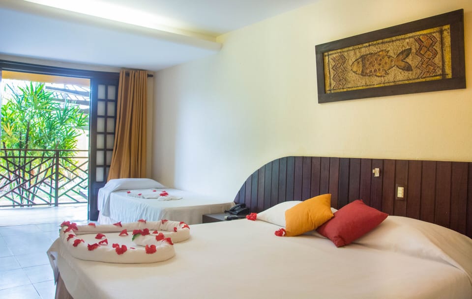 Deluxe Apartment, Balcony (Triplo) | Minibar, desk, WiFi (free), individually furnished