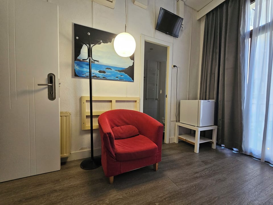 Superior Habitacion Doble matrimonial Baño pirvado interior | In-room safe, blackout drapes, iron/ironing board
