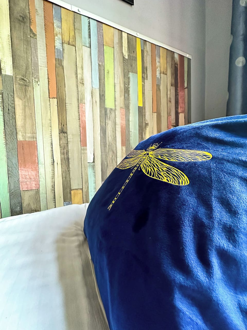 Standard Room, 2 Twin Beds, Shared Bathroom | 1 bedroom, premium bedding, down comforters, pillowtop beds