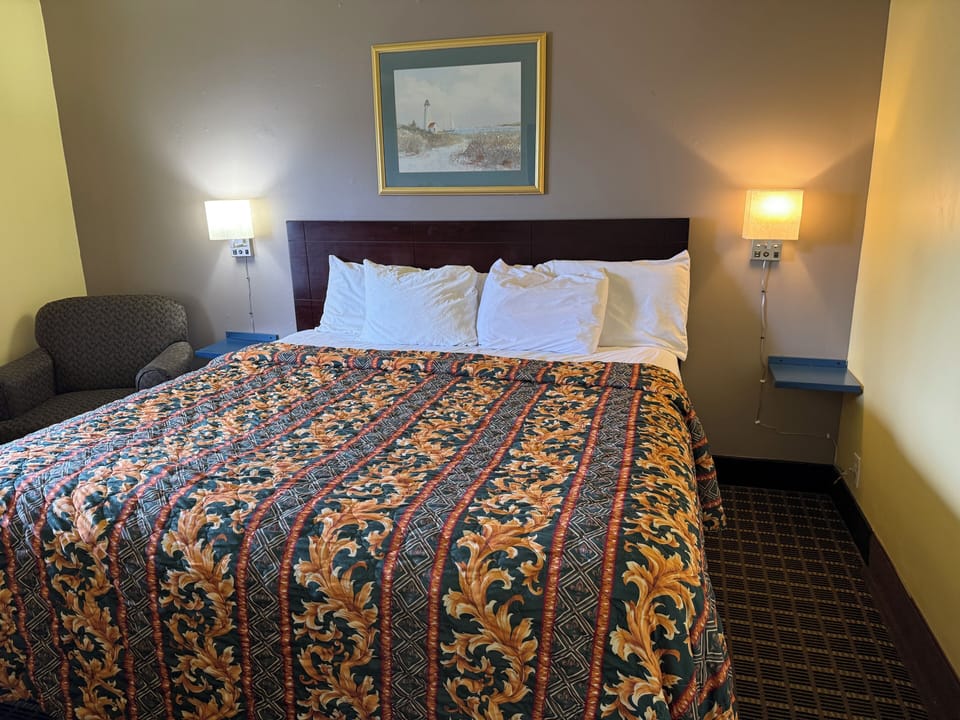Free WiFi, bed sheets, alarm clocks