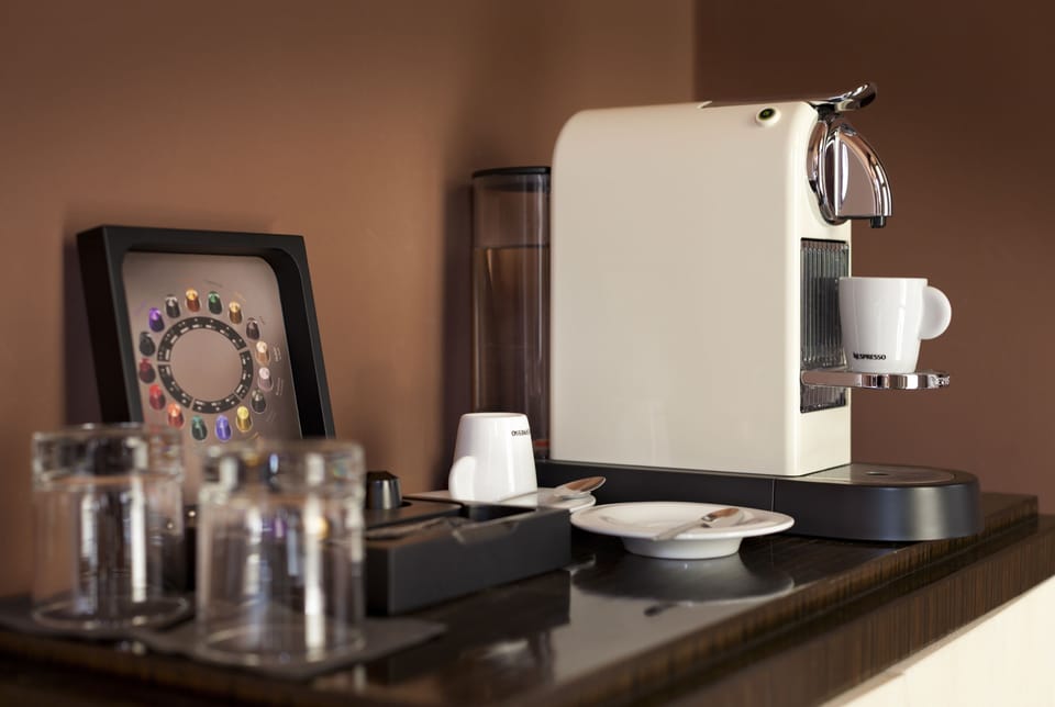 Luxury Suite, 1 King Bed, Fireplace | Coffee and/or coffee maker