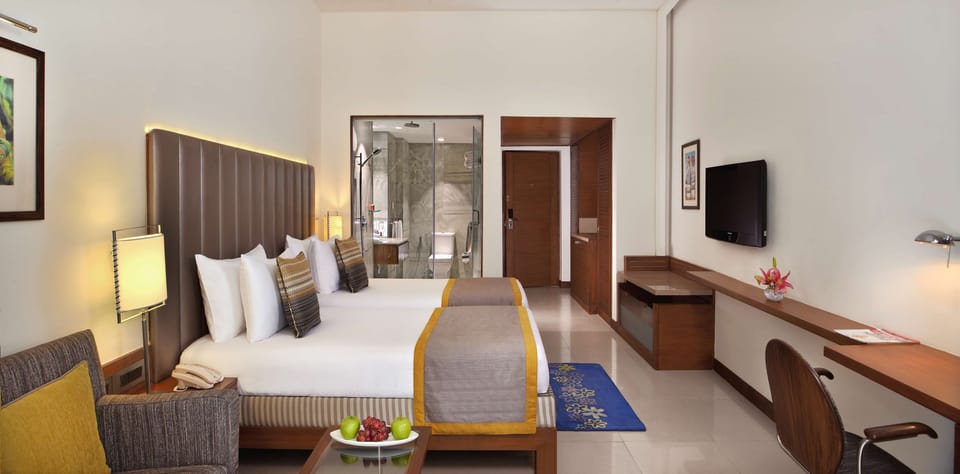 Premium bedding, minibar, in-room safe, desk