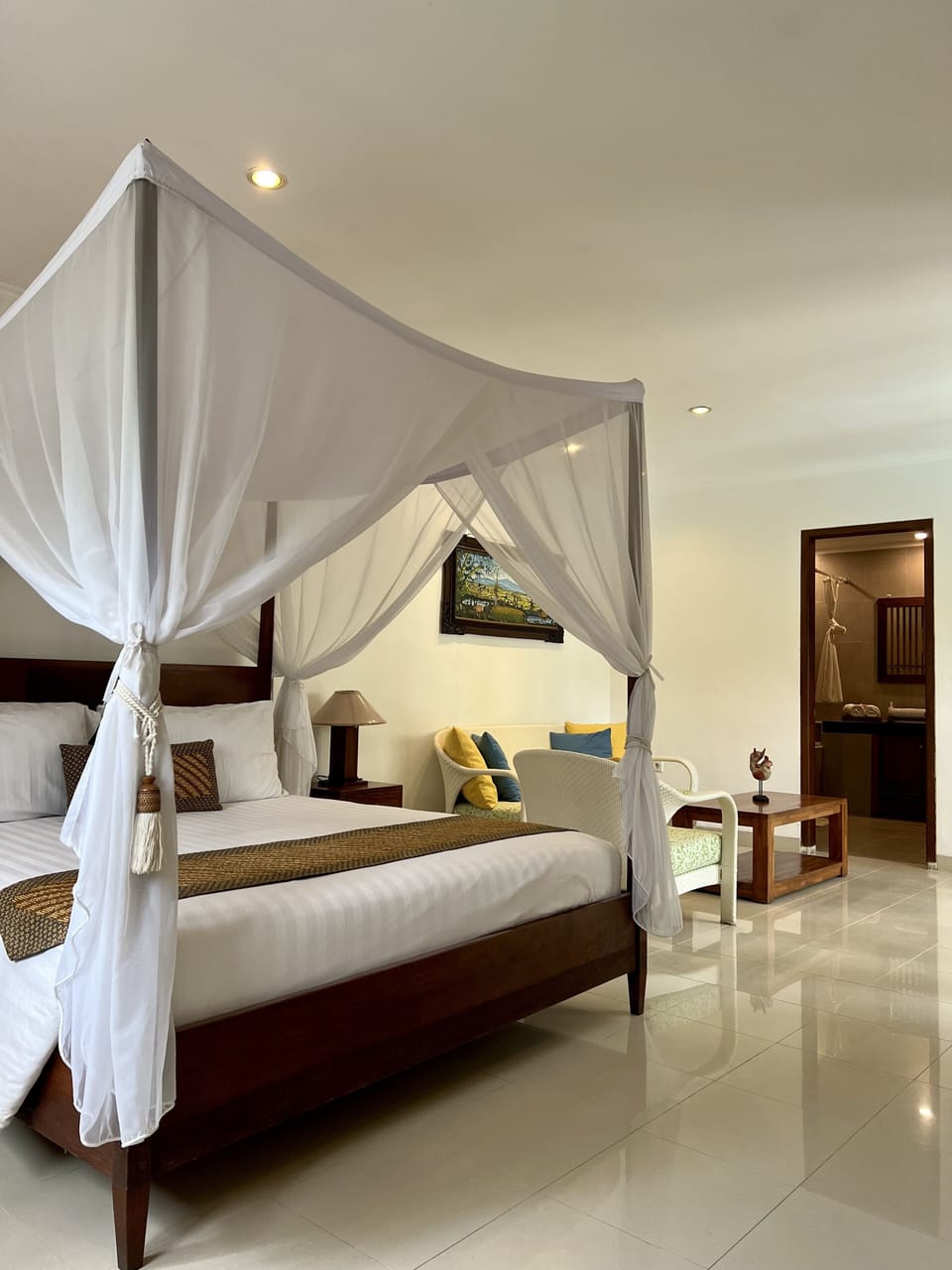Suite, Pool View | Individually decorated, individually furnished, blackout drapes