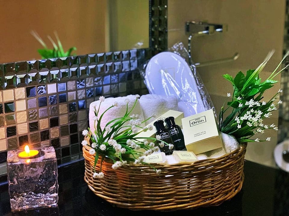 Deep soaking tub, hair dryer, bathrobes, slippers