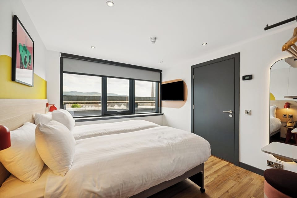 Room, 2 Twin Beds (Cosy) | WiFi (free), bed sheets