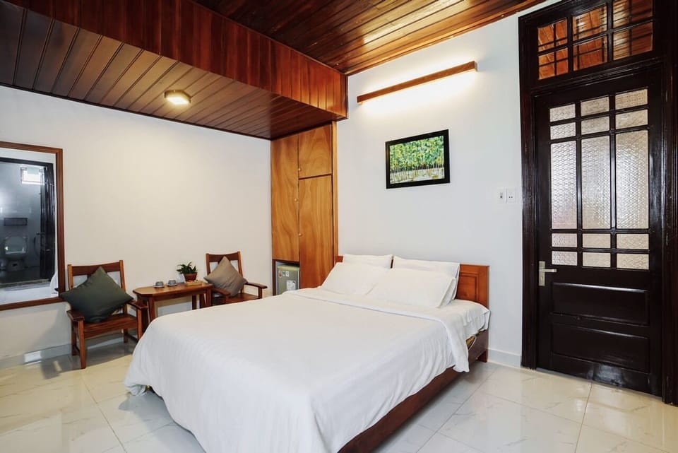 Superior Double Room | 1 bedroom, desk, blackout drapes, free WiFi